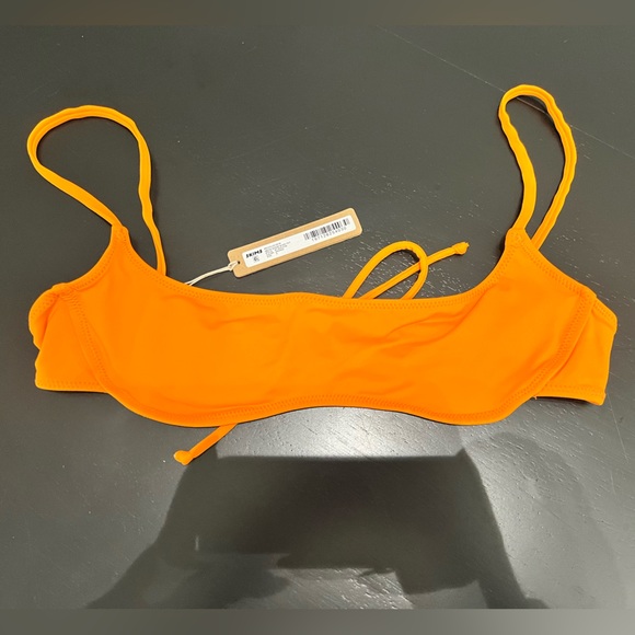 NWT SIGNATURE SWIM MICRO SCOOP BIKINI TOP - Picture 1 of 2